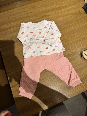 Ensemble bébé 2 pièces 74/80, motifs cœurs