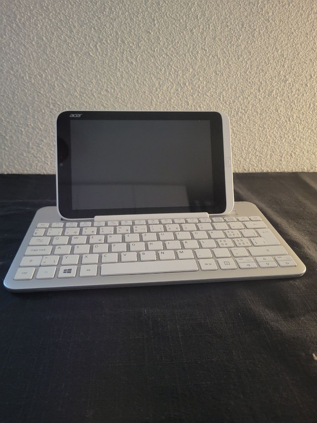 Acer Tablet PC: Acer Tablet mit Tastatur Win8  – Usato da Heiden venduto da Cherry16995