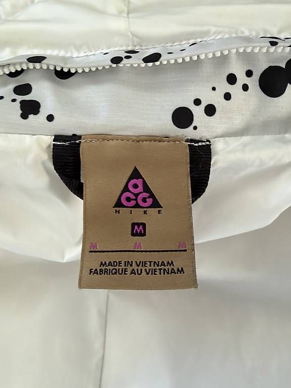 Giacche: NikeLab ACG Down-Fill Parka White/Black Volt – Usato da Signau venduto da WhiteyWyss 1