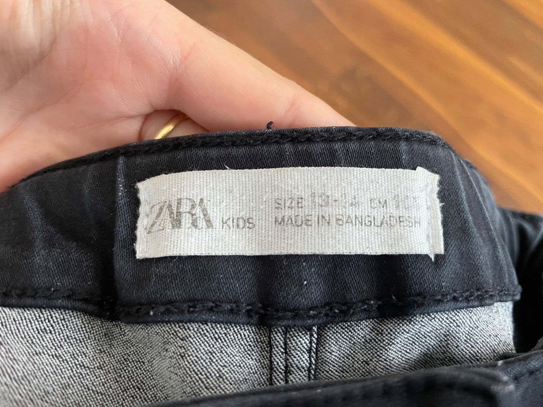 Zara Hosen: schwarze enge Jeans- elastisch – Gebraucht aus Liestal von ela_2g9s 3