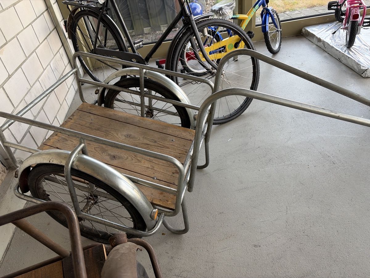 Anhänger: Veloanhänger – Gebraucht aus huttwil von Pakora 1
