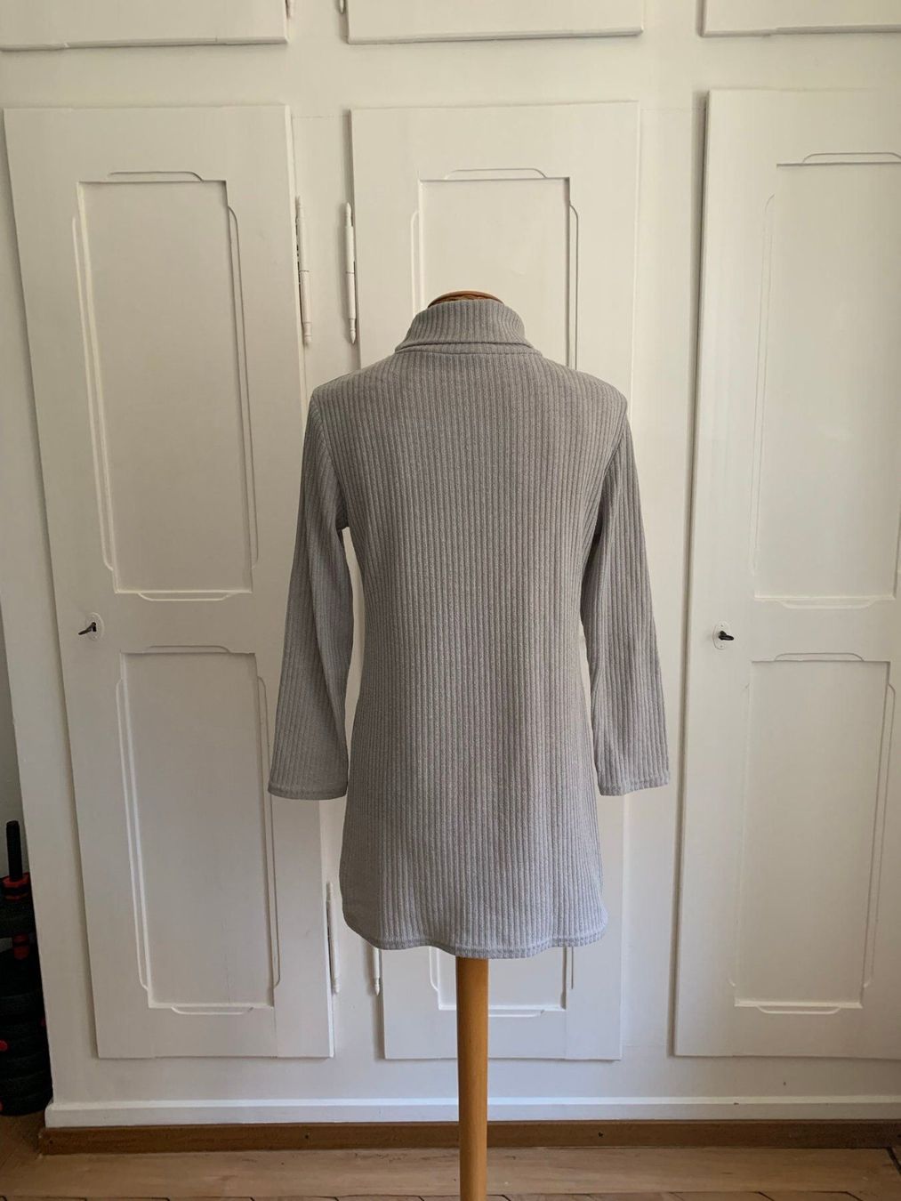 Pulls & Sweat-shirts: Rollkragen Pullover hellgrau M – D'occasion à Zürich par Diazaio 2