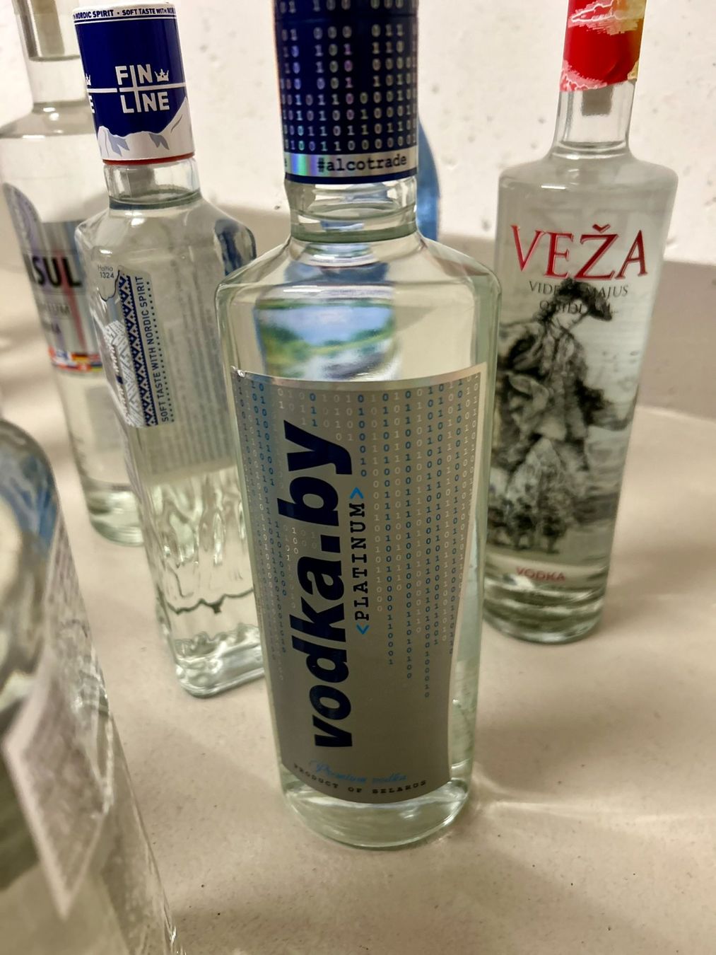 Spirituosen: Wodka «Vodka. By Platinum», 50 cl – Neu (gemäss Beschreibung) aus Unterentfelden von BurgyAna