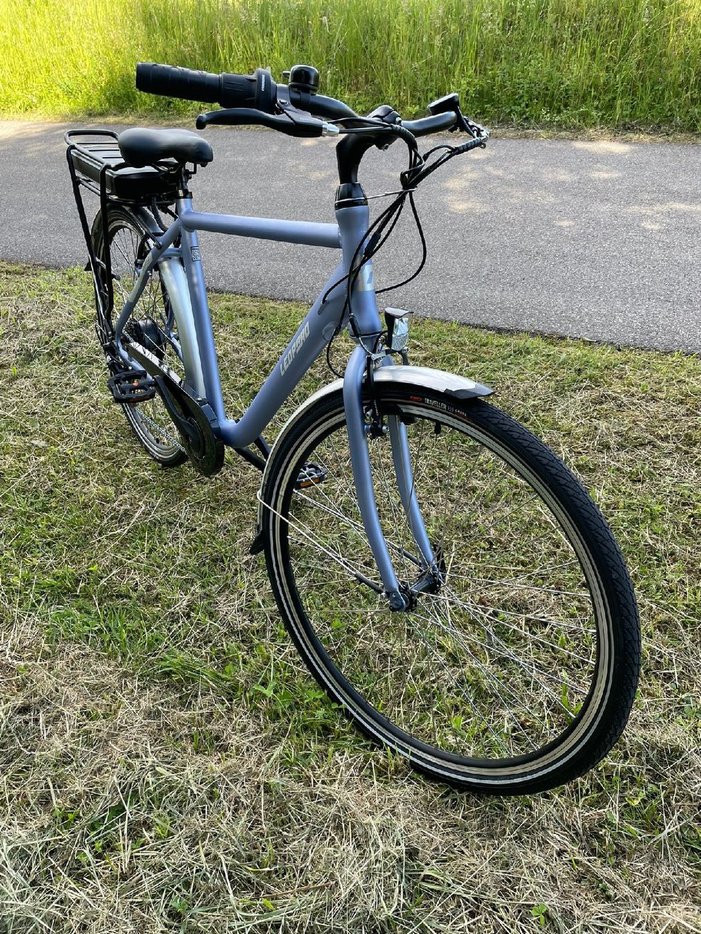 Leopard Biciclette: Leopard E-Bike Easy Man 28, 52 cm, cloud blue neuwertig – Nuovo (secondo la descrizione) da Sirnach venduto da agm_mv57 7