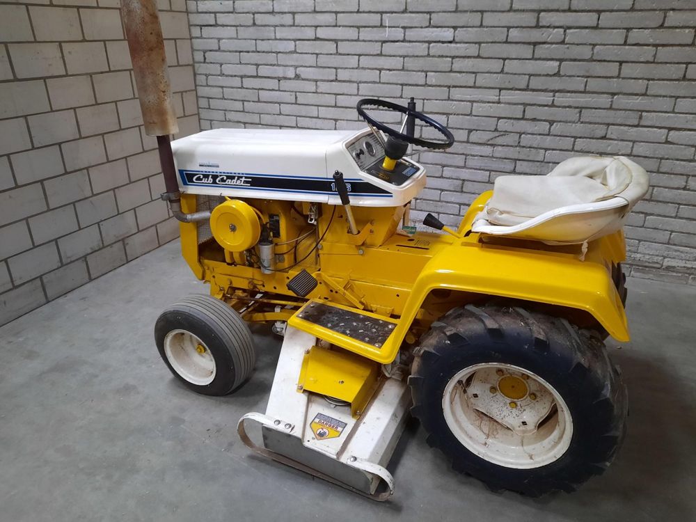 Rasentraktor IHC Cub Cadet 126 mit Mähwerk Kaufen auf Ricardo