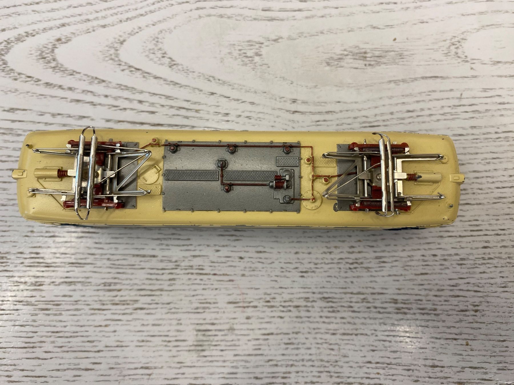 Märklin Modellini di ferrovie: Märklin 3034 DB BR 141 – Usato da Lupsingen venduto da New-Haven 3