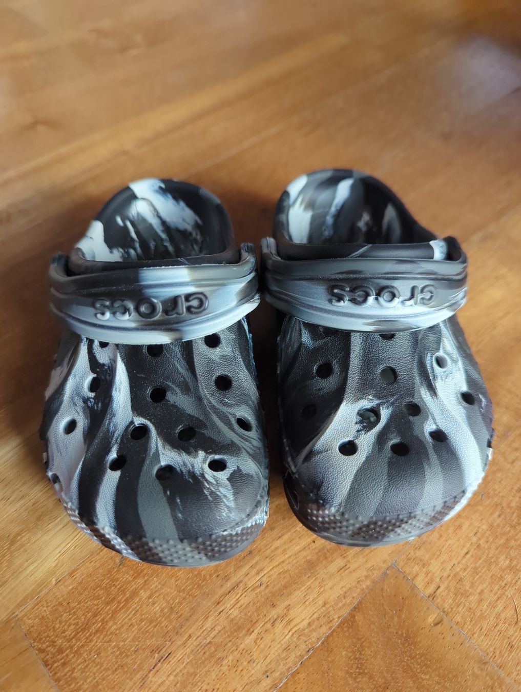 Crocs Schuhe für Jungen: Crocs Kinder Gr. 24-25 – Neu (gemäss Beschreibung) aus Eglisau von raf_hn2x