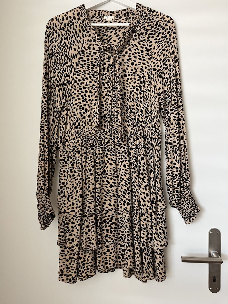 Billabong Kleider: Billabong Kleid Leo Grösse S – Gebraucht aus Frauenfeld von heyLani