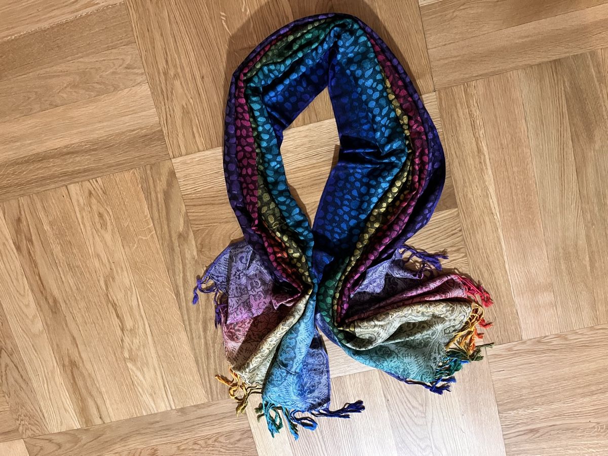Foulards & écharpes: Unique Rainbow Leopard Print Scarf – D'occasion à Affoltern am albis par onlyrose123