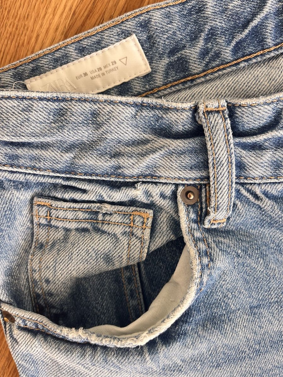 Zara Jeans: ZARA Flared Jeans, Gr. 36 – Usato da Küsnacht ZH venduto da madrilena77 1