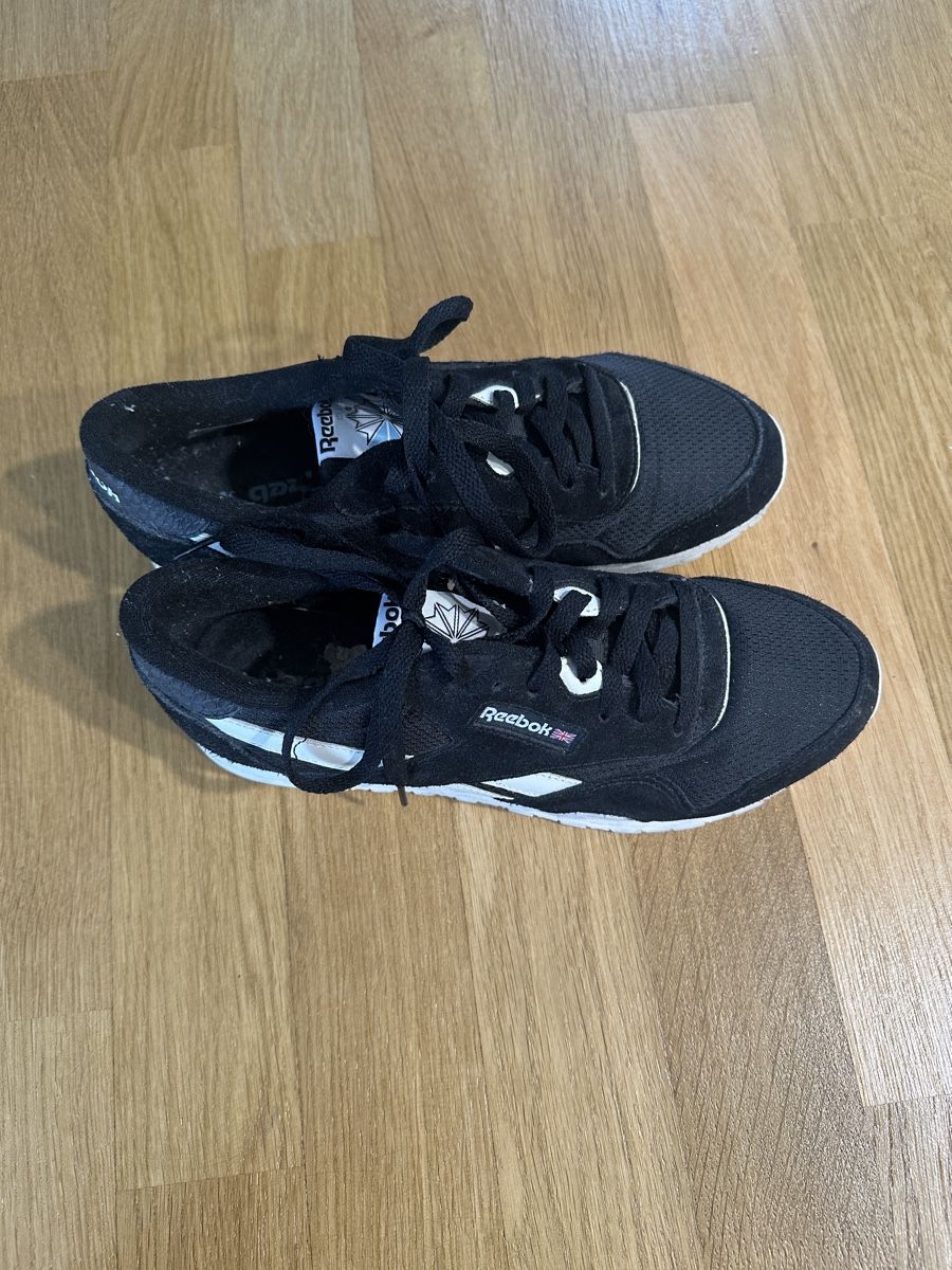Reebok Chaussures hommes: Reebok Sneaker Schwarz, Grösse 41 – D'occasion à Bremgarten b. Bern par ilonarebekka 1