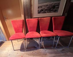 4 Esszimmerstühle rot,Textilbezug, Metallbeine, sehr stabil