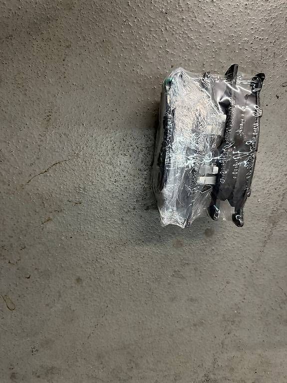 Tutti pezzi di ricambio auto: Bremsbeläge BMW X5 E70 30sd – Usato da Weinfelden venduto da LSJ-BMW 2