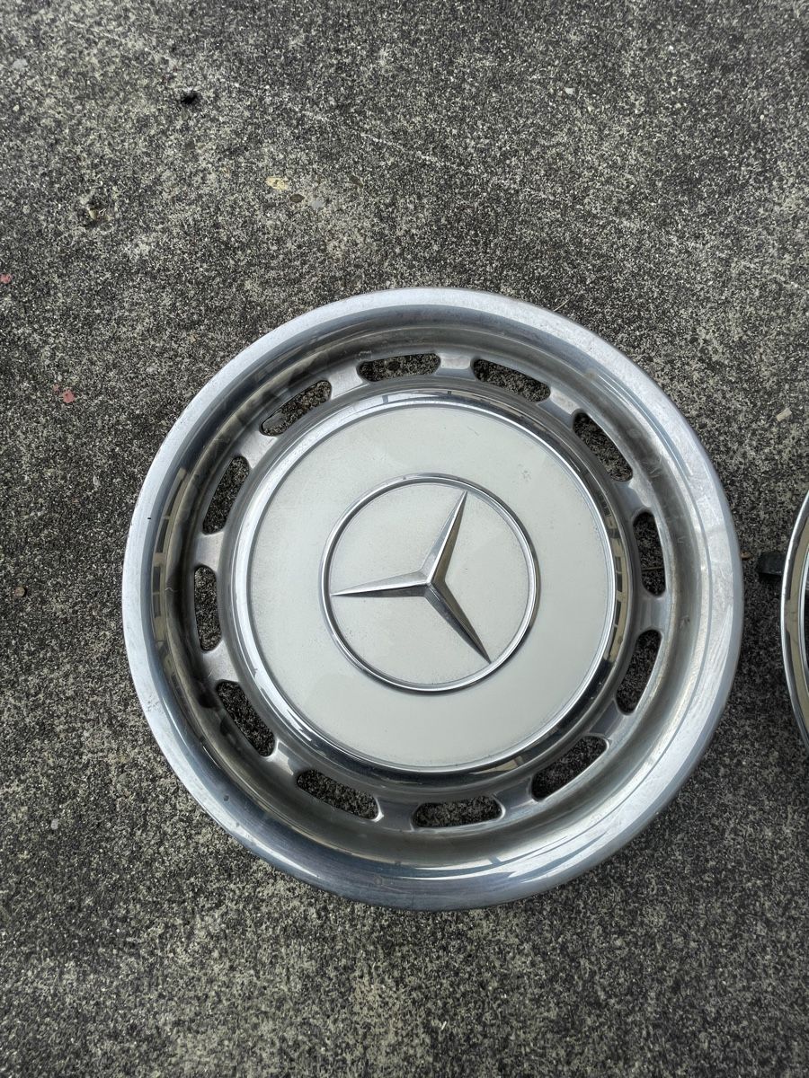 Mercedes-Benz Cerchioni: Radabdeckungen Radkappen Mercedes Oldtimer – Usato da Waltalingen venduto da AdrianTS 3