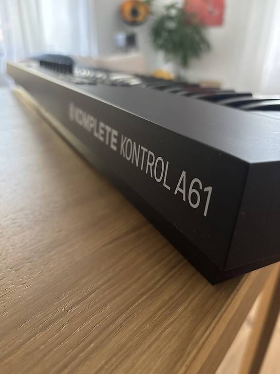Native Instruments Musikinstrumente: Native Instruments Komplete Kontrol A61 – Gebraucht aus Winterthur von nclvs 2