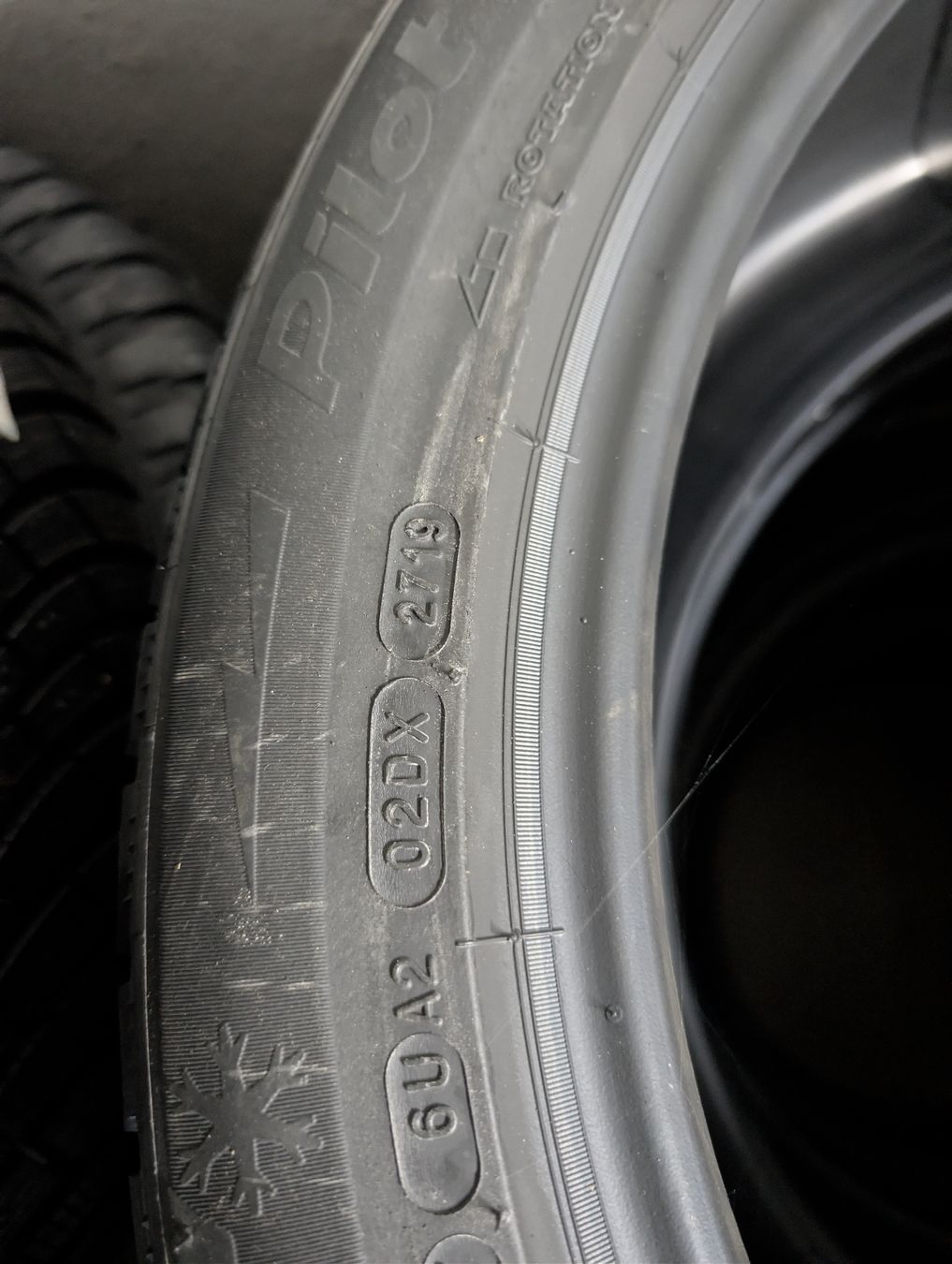Michelin Pneus & Kompletträder: 265/40/19 Winterreifen – Neu und originalverpackt aus Dürrenäsch von Pneu-Idris 3