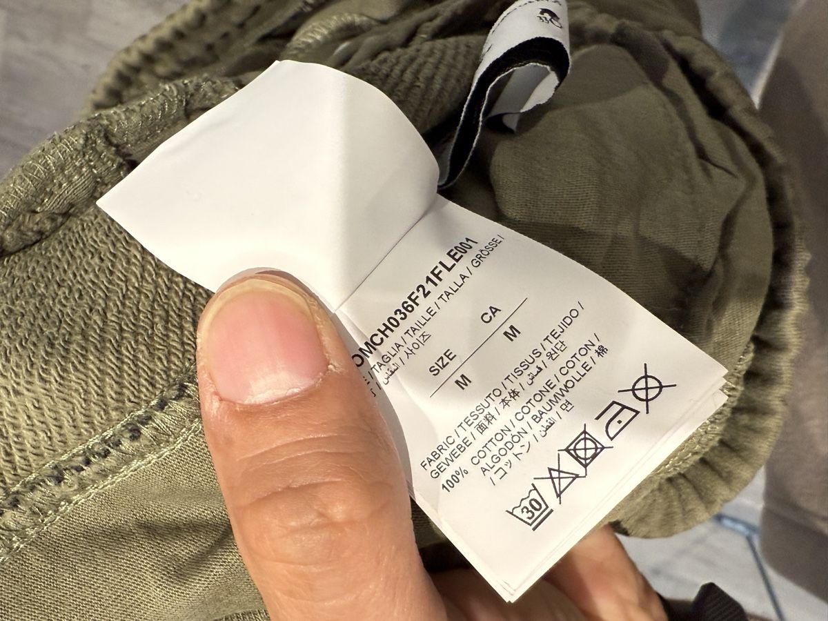 Off-White Pantaloni: Off white cargo jogger olive M – Usato da Giubiasco venduto da Darkemperor 2