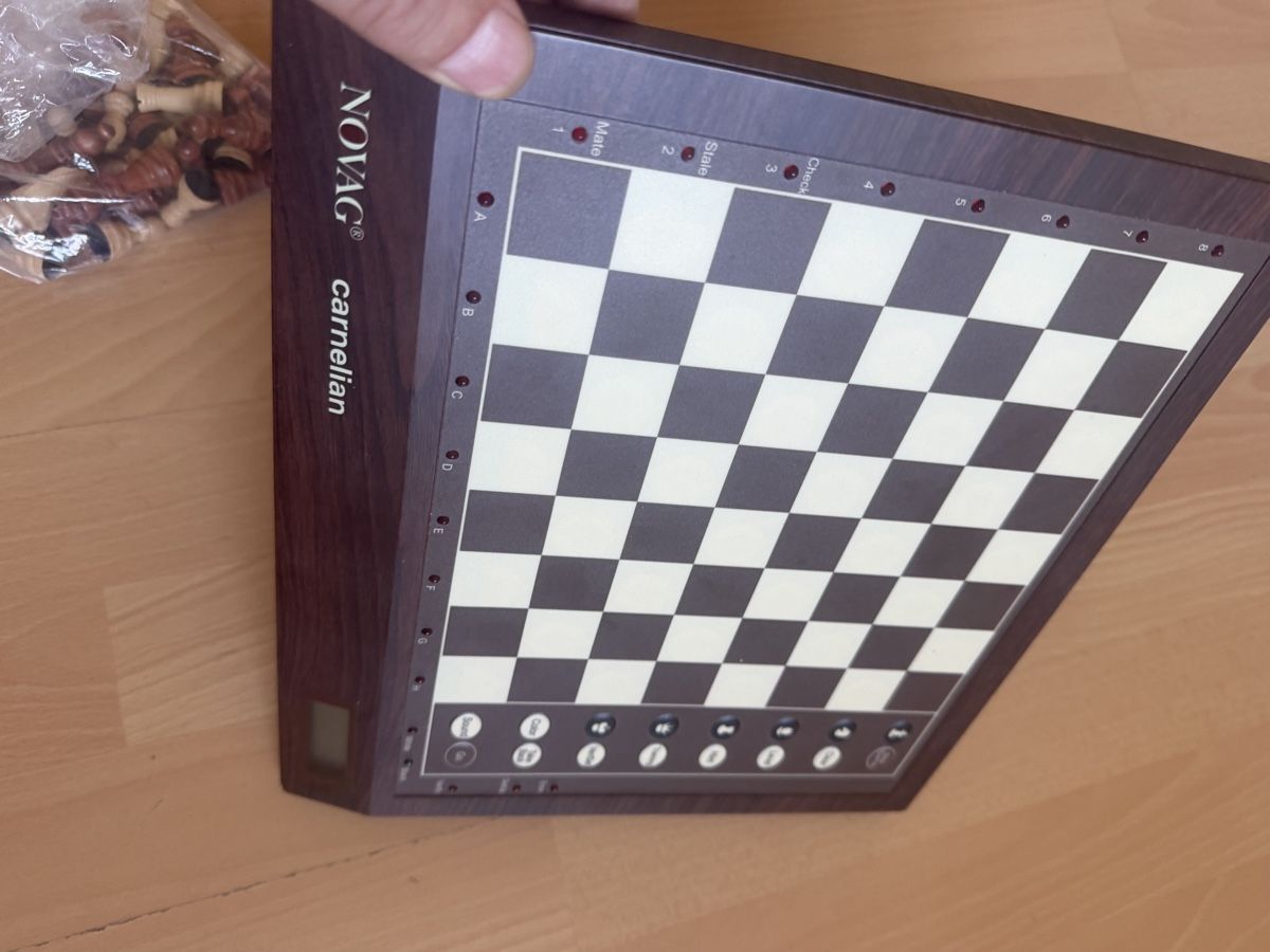 Giochi: Schach Novag Carnelian  – Usato da Baden venduto da noli.r 5