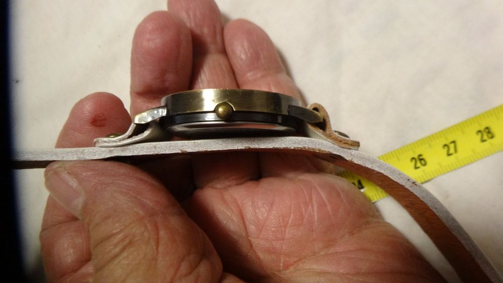 Montres: EEQ FÜR HONDE GRÖÖSE NEU UHRQUARTZ.LÄÜFT--35X50MM – D'occasion à zürich par ahmad01 8