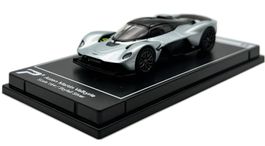1:64 / Aston Martin Valkyrie / silber-met / sehr detailliert