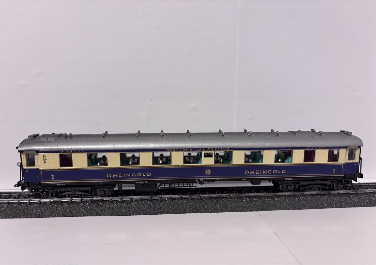 Liliput Modellini di ferrovie: LILIPUT Rheingold Wagenset – Usato da Lungern venduto da Tim_pr7p 8