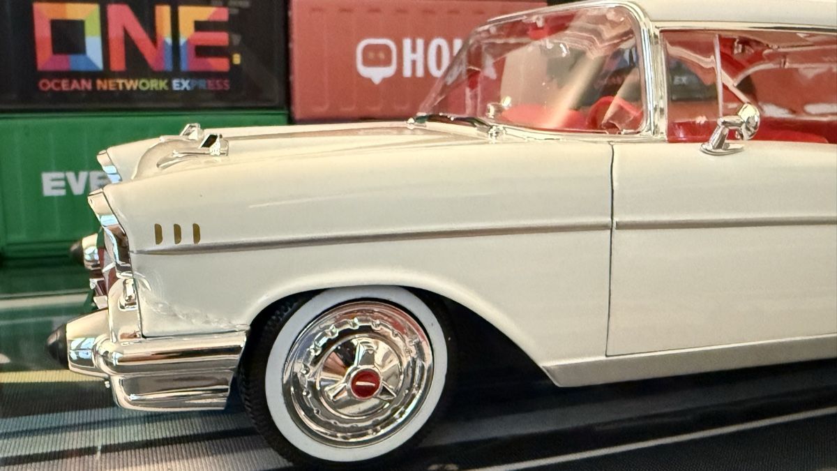 Chevrolet Modellautos: Chevrolet Bel Air 1957 weiss  – Neu (gemäss Beschreibung) aus Basel von Zomeg 2