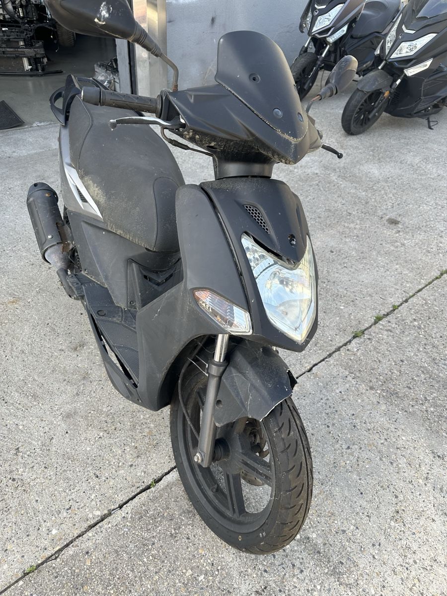 Kymco Scooter: KYMCO AGILITY 125 – Difettoso da Treycovagnes venduto da Campingcar65 3