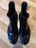 Schicke Lack Gummistiefeletten, Schwarz, Grösse 40, Neu!