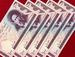 Iran 1985 - 5x100 Rials UNC