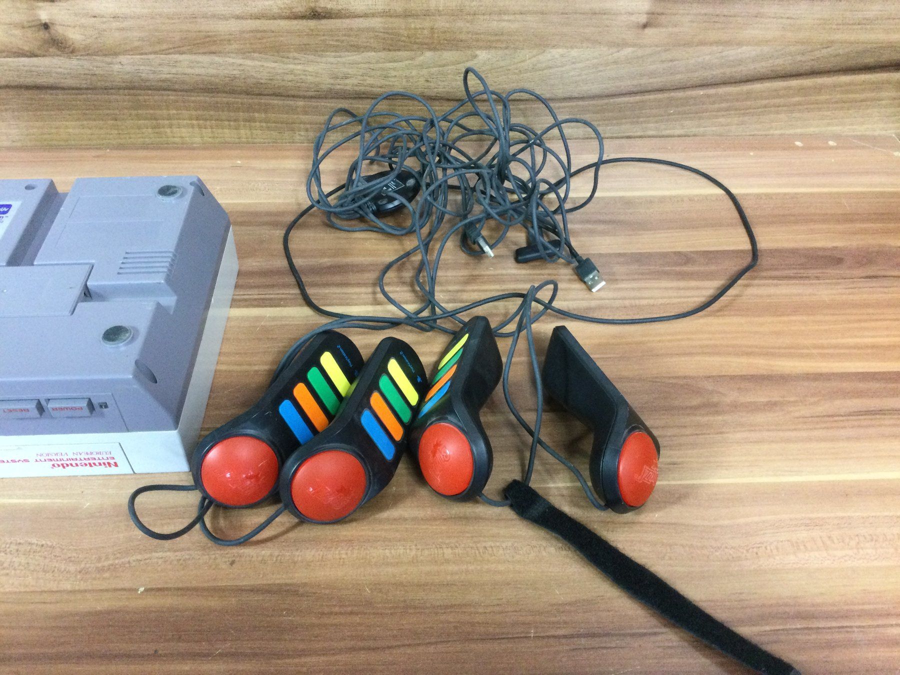 Nintendo Konsolen: Gebrauchte Nintendo plus Buzz Controller Set – Gebraucht aus Wangen SZ von kuriosum12 7