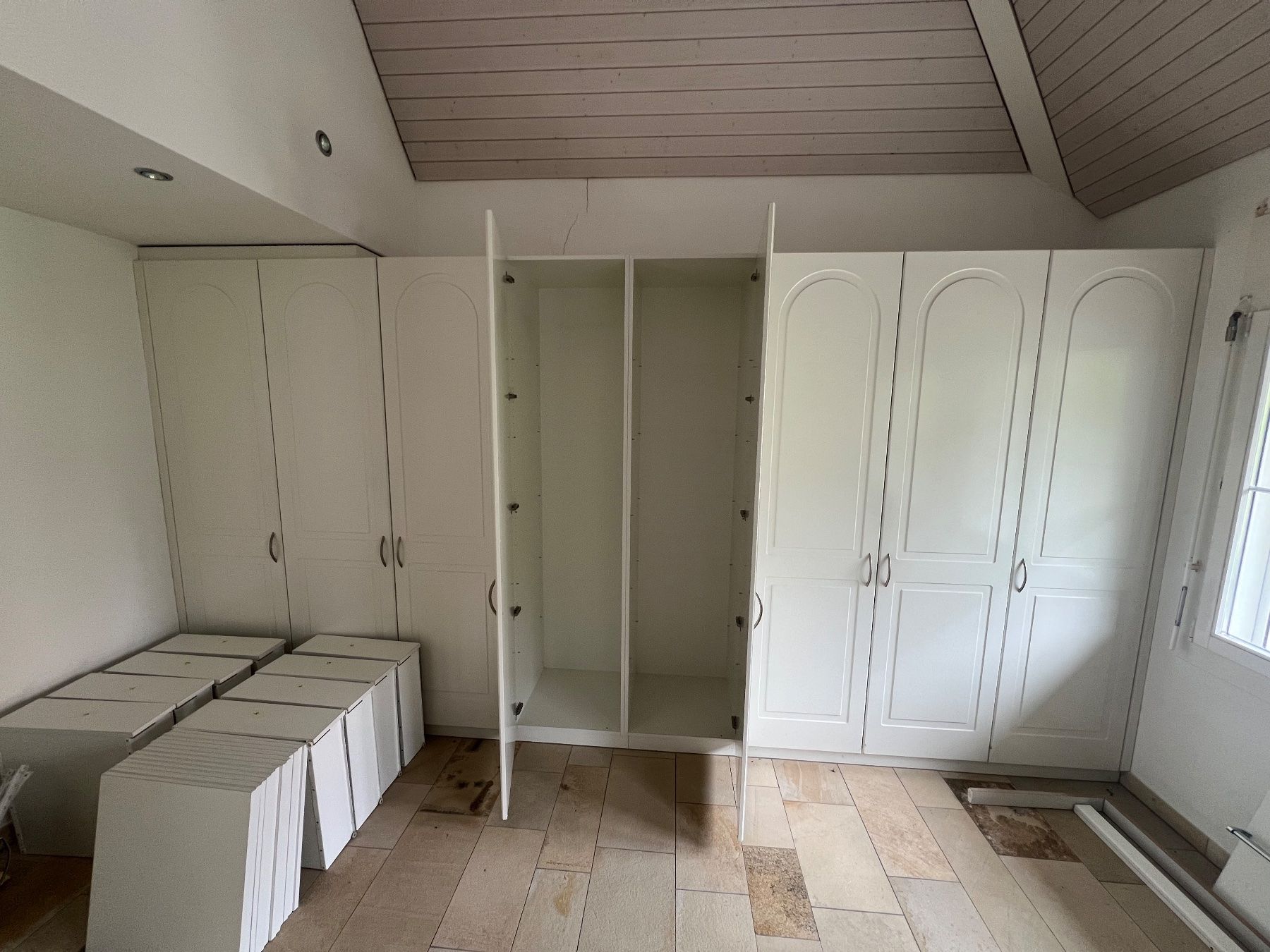 Armadi: Kleiderschrank – Usato da Beckenried venduto da Lin_c6xz