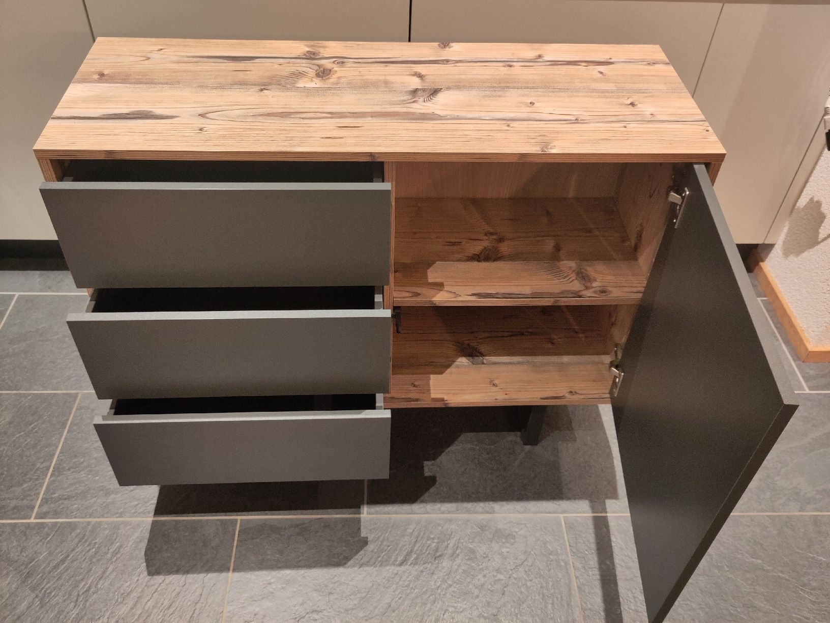 Cassettiere: Kommode, Sideboard – Usato da Zäziwil venduto da Nilix8 3