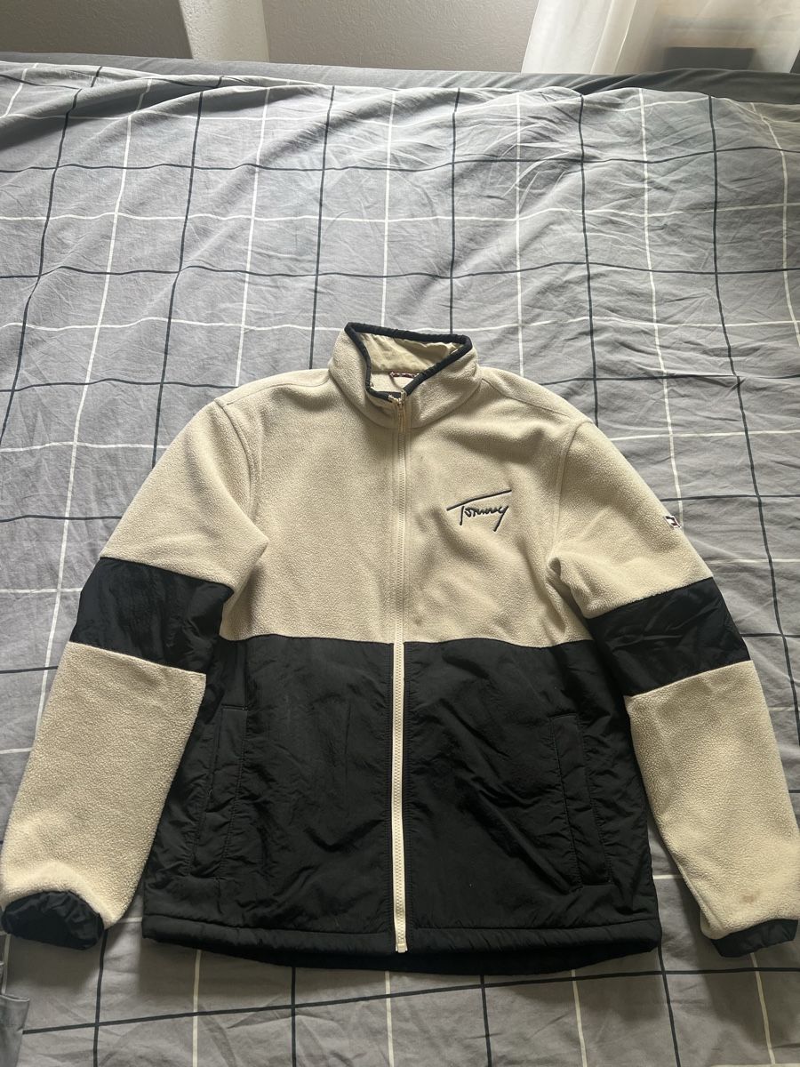 Tommy Hilfiger Jacken: Tommy Hilfiger Teddy-Jacke – Gebraucht aus Erstfeld von sve_8nsr