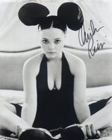 Original Autogramm von CHRISTINA RICCI auf Großfoto