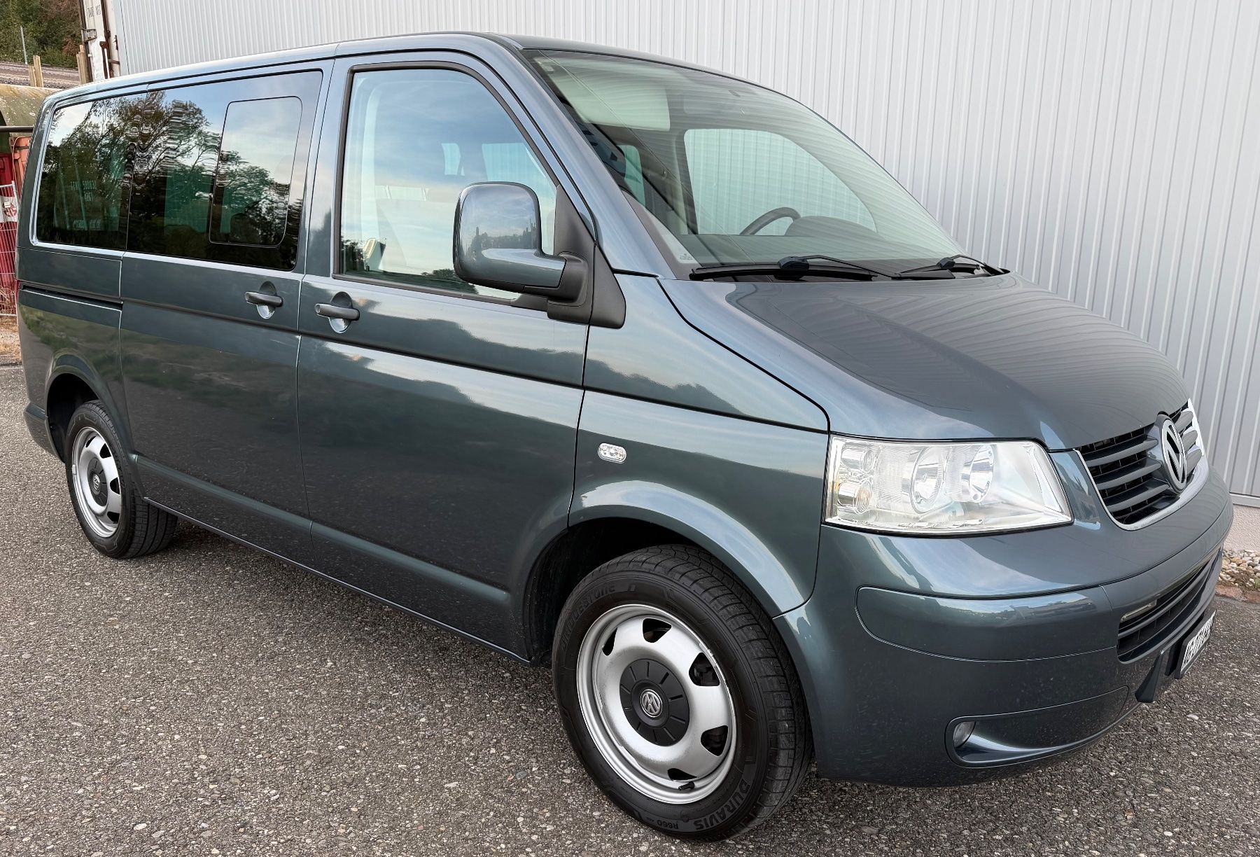 VW Automobili: VW T5 Multivan Startline 2.5L TDI – Usato da Lengnau AG venduto da Touchdownzone 5
