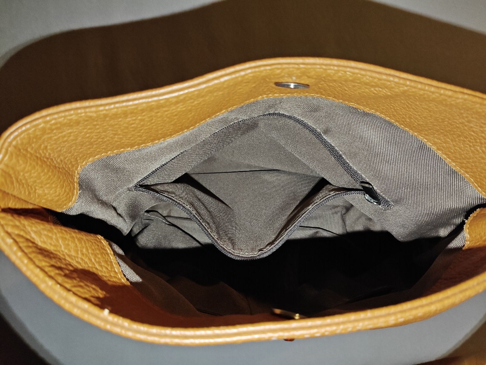 Taschen für Damen: Leder Handtasche mit Bernstein  – Gebraucht aus Münsingen von pas_82kk 1