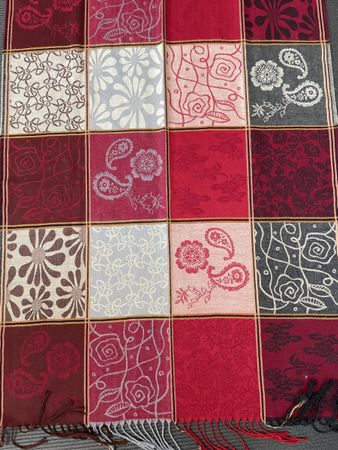 Écharpe Pashmina 70% soie 30% motif floral rouge multicolore