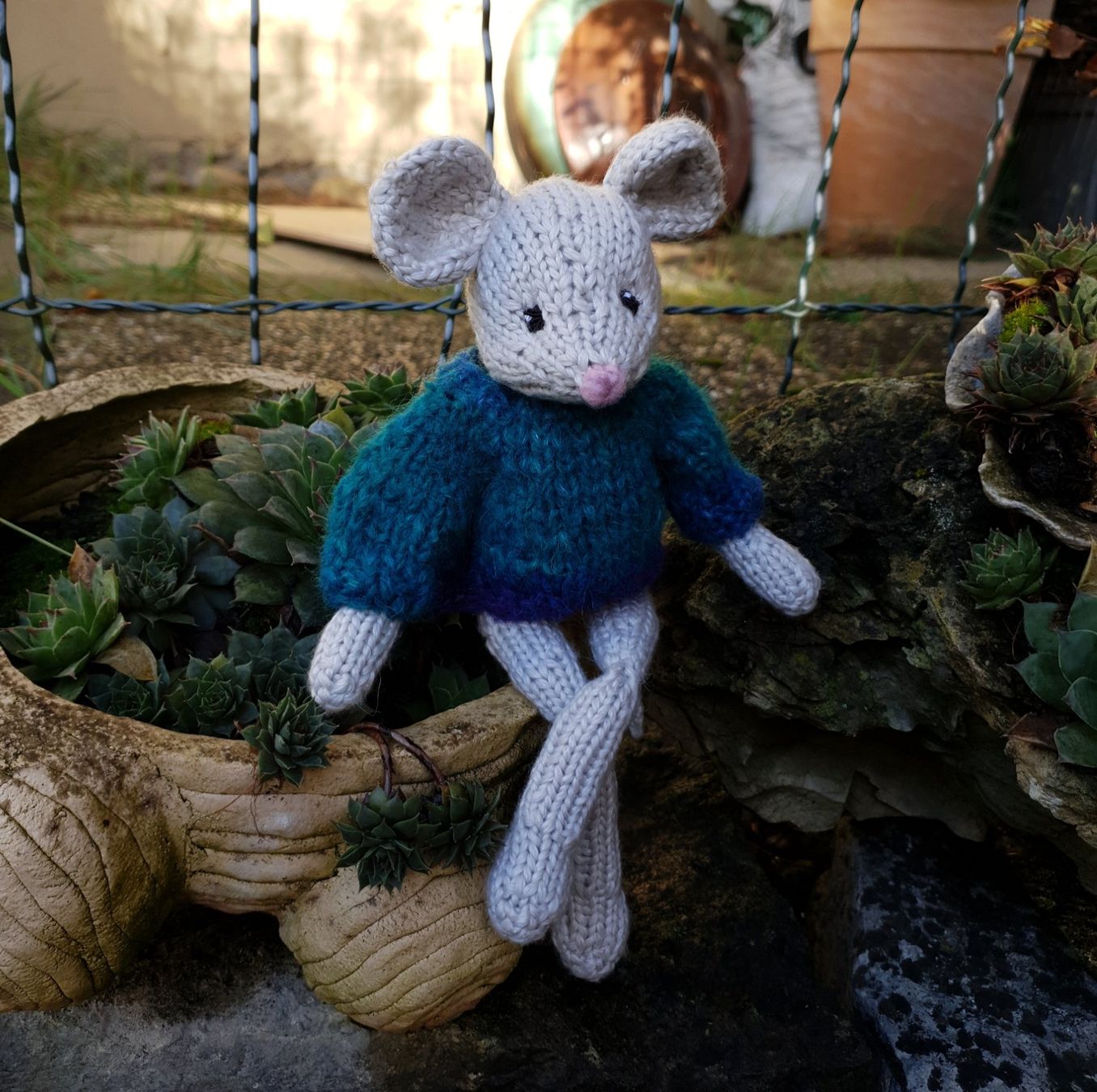 Tutte le decorazioni: Maus im Pullover gestrickt retro vintage Stil handmade – Nuovo (secondo la descrizione) da Gelterkinden venduto da Macrameed 1