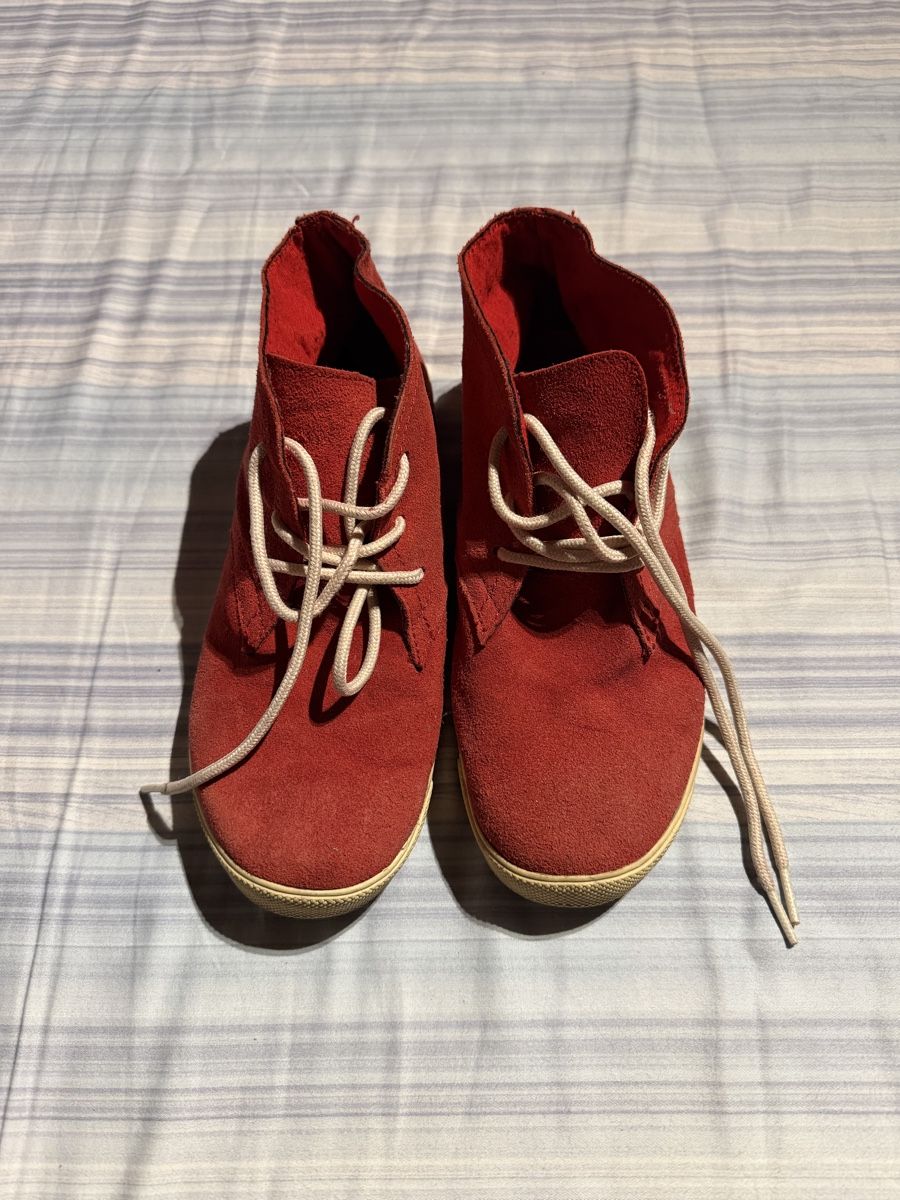 Scarpe da uomo: Chaussures en daim  – Usato da Chancy venduto da dia_tb2t