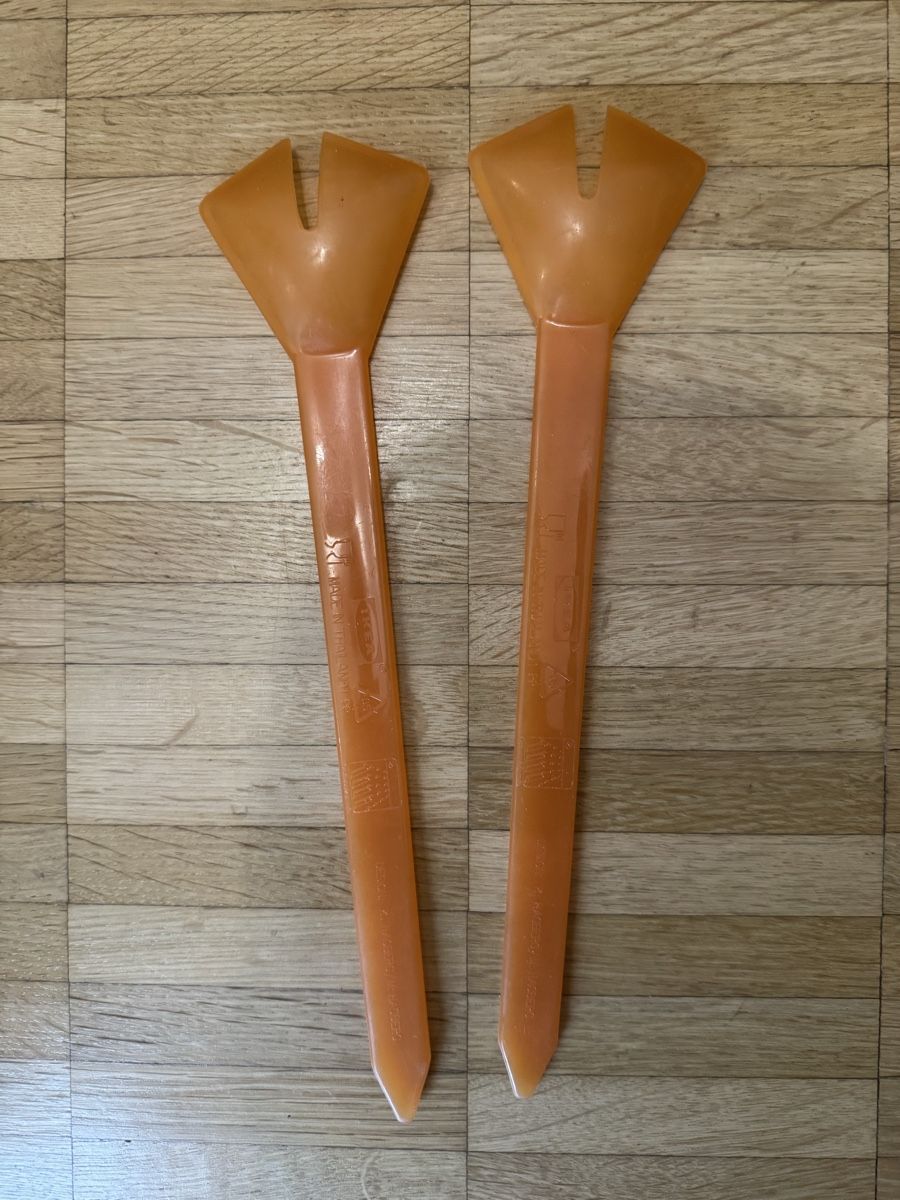 Set di posate: Set forchette insalata plastica arancione – Usato da Viganello venduto da BlackPanda0003 1