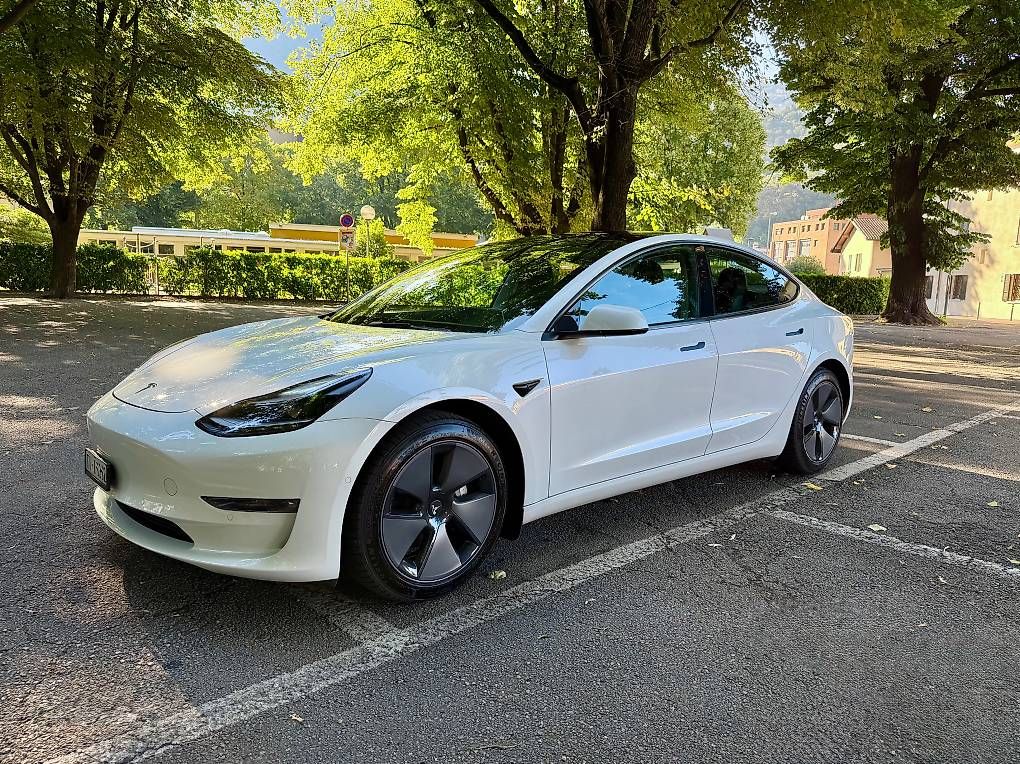 Tesla Autos: TESLA Model 3 long range AWD 490 HP – D'occasion à Bellinzona par Adriatik.d 1