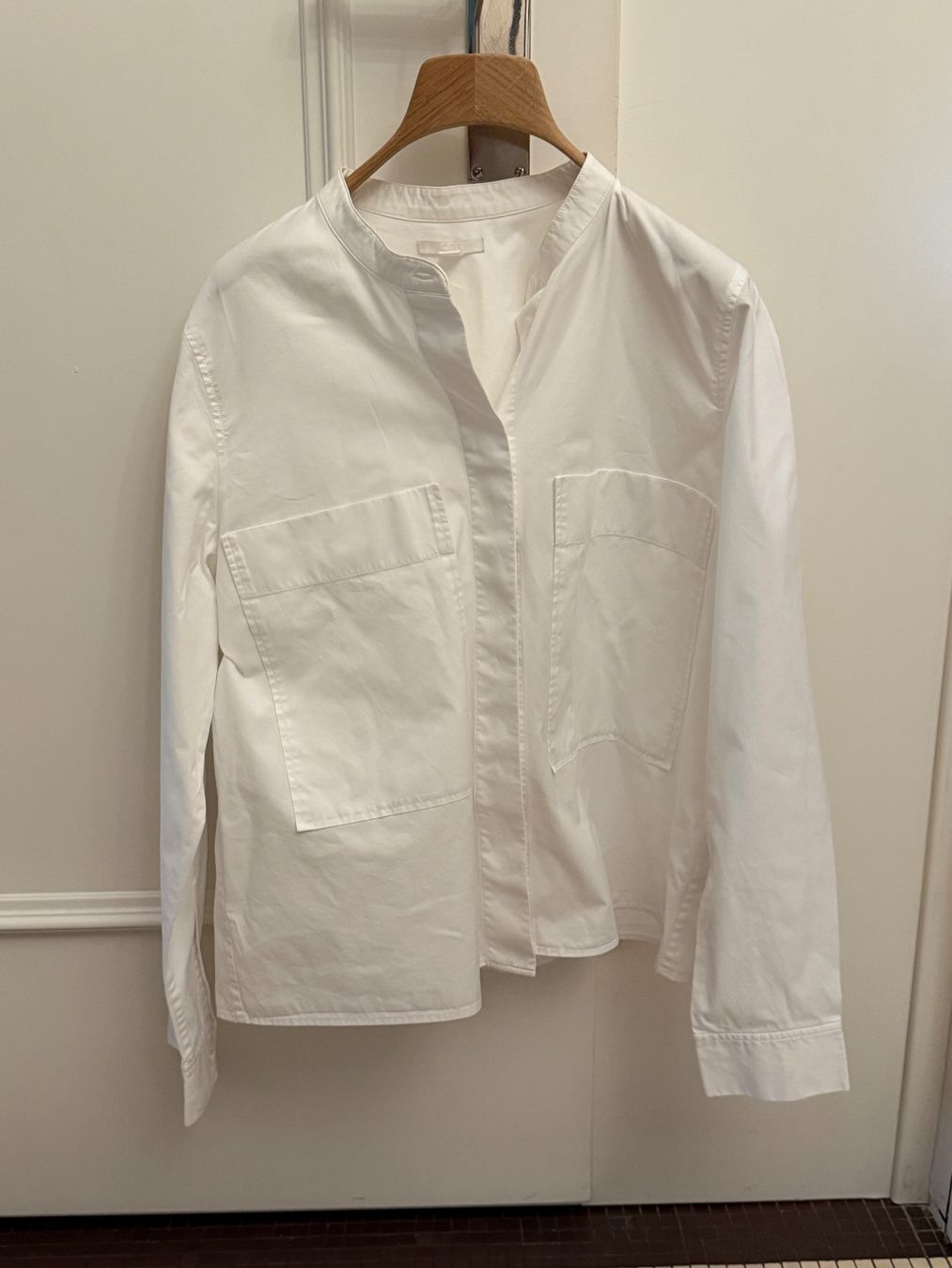 Cos Blusen: COS White Shirt – Gebraucht aus Zürich von ele_nd88