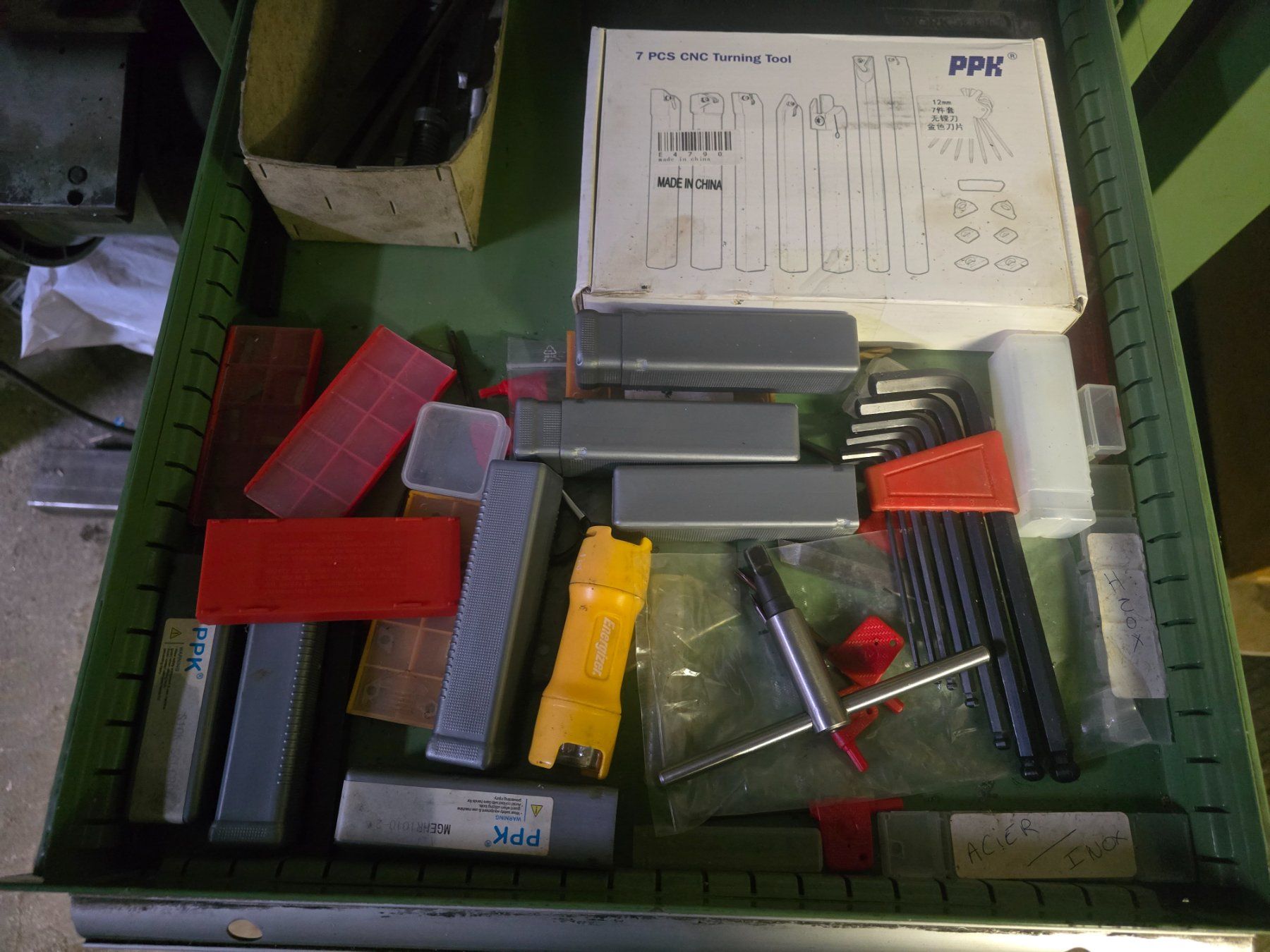 Schaublin Tutte le macchine: Tour Schaublin 102 avec vis mère – Usato da La Chaux-de-Fonds venduto da v.vaucher 7