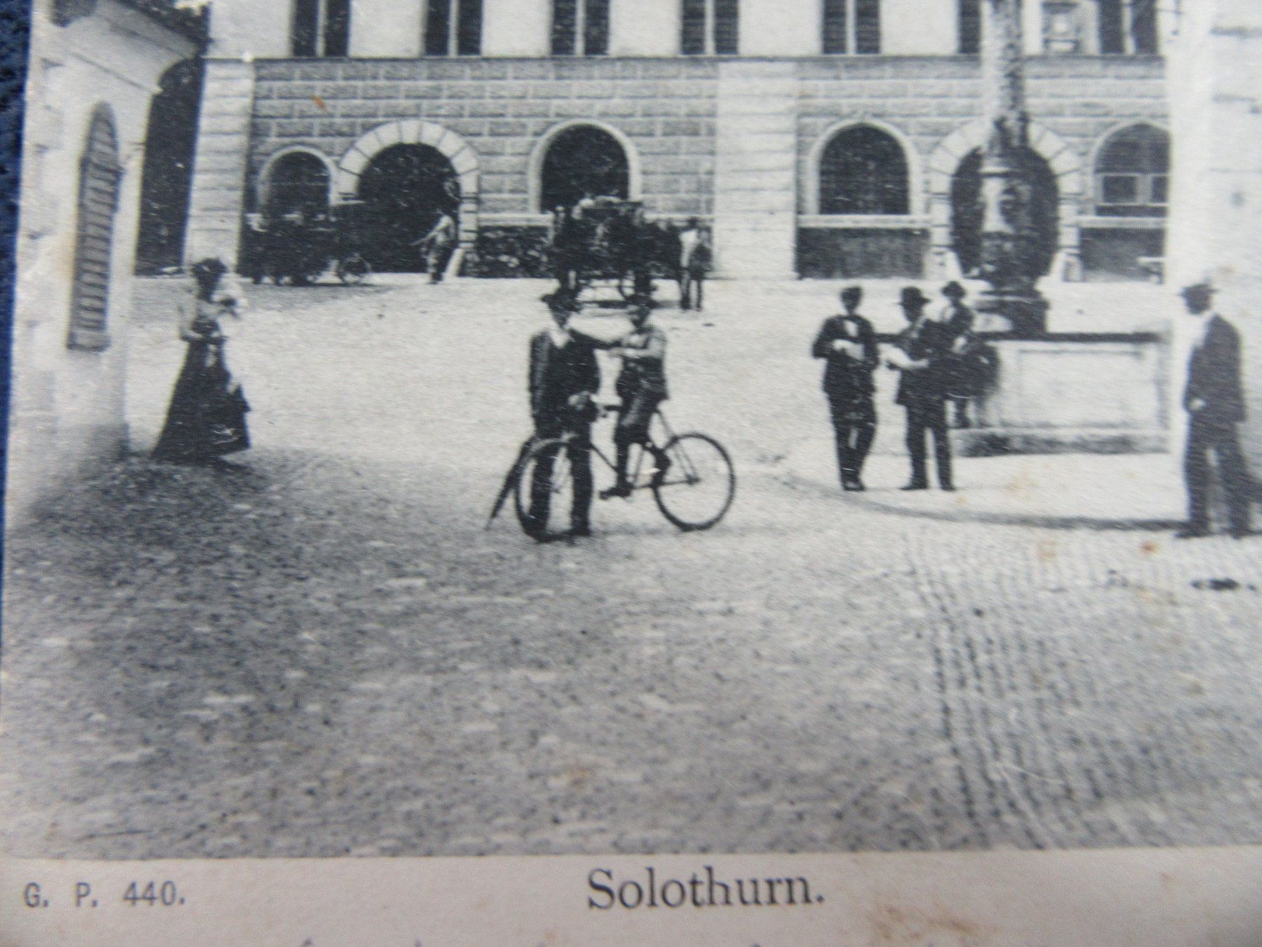 Cartoline postali: SOLOTHURN PLATZ STARK BELEBT 1903 SO AK FLECKIG – Usato da Ettingen venduto da Hausi4711 1