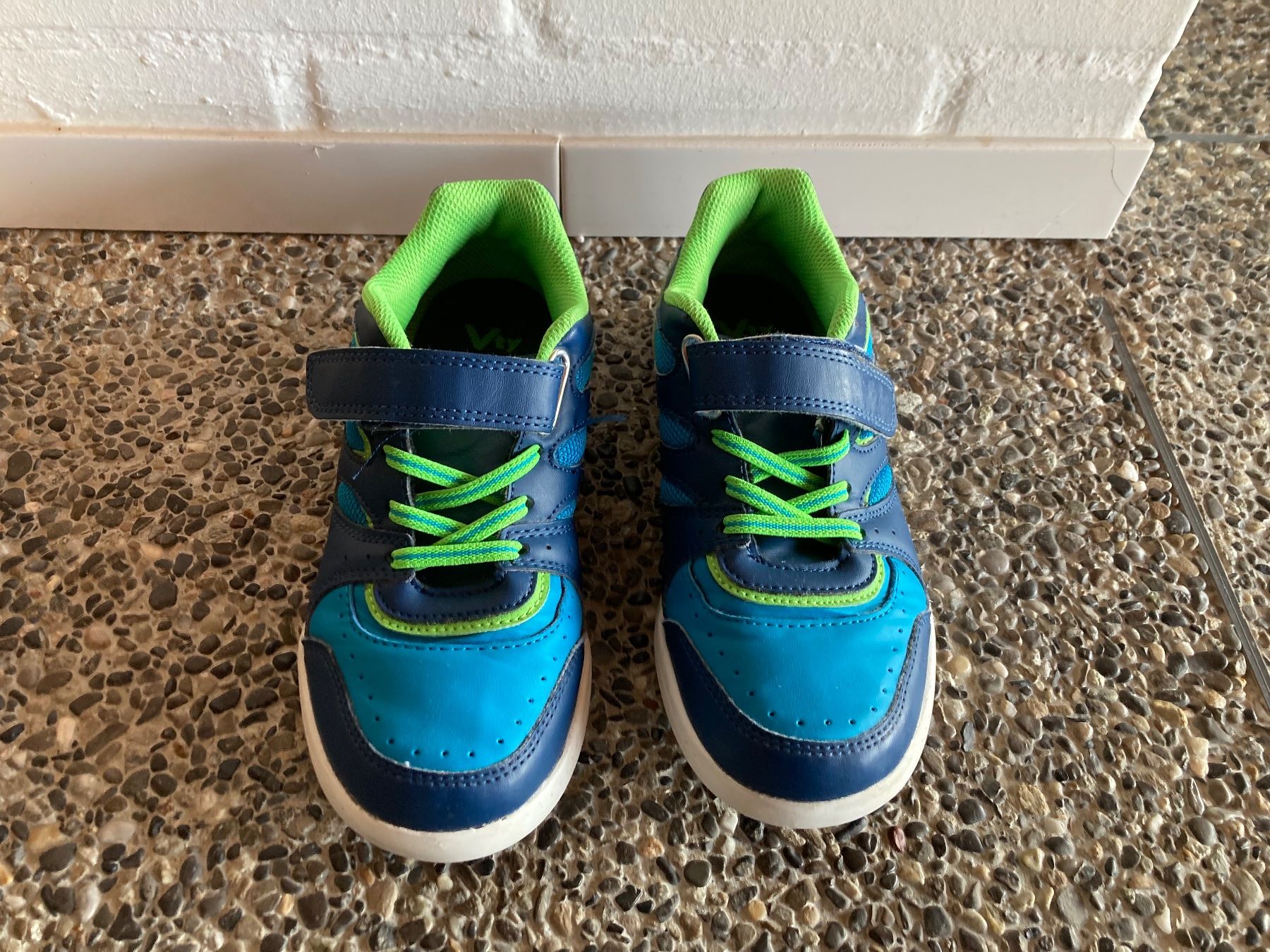 Chaussures garçon: Hallenschuhe,  Gr. 33 – D'occasion à Aetingen par Nadinsky