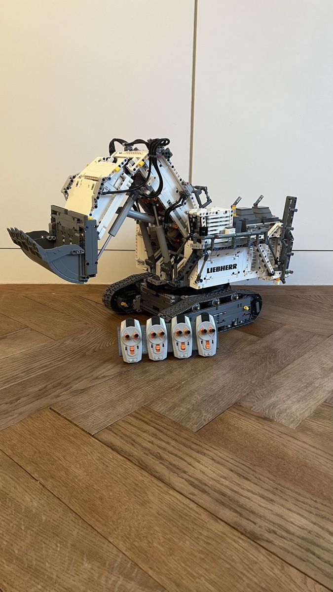 Lego Baukästen: Lego Technic 42100 Liebherr Bagger mit Power Functions !  – Gebraucht aus Olten von Tivalent