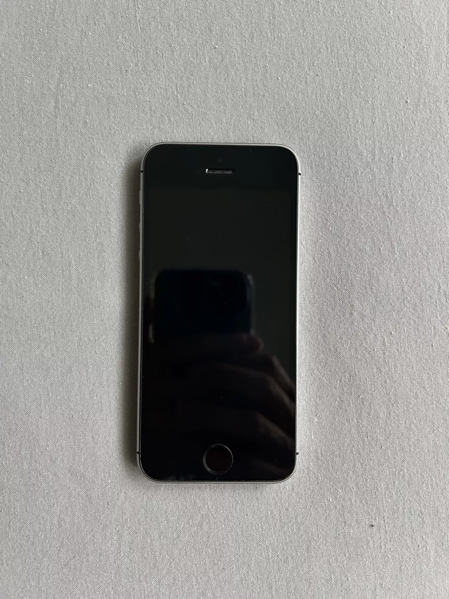 Apple Handys / Smartphones: iPhone SE 2016 Defecteux – Defekt aus Sion von reii