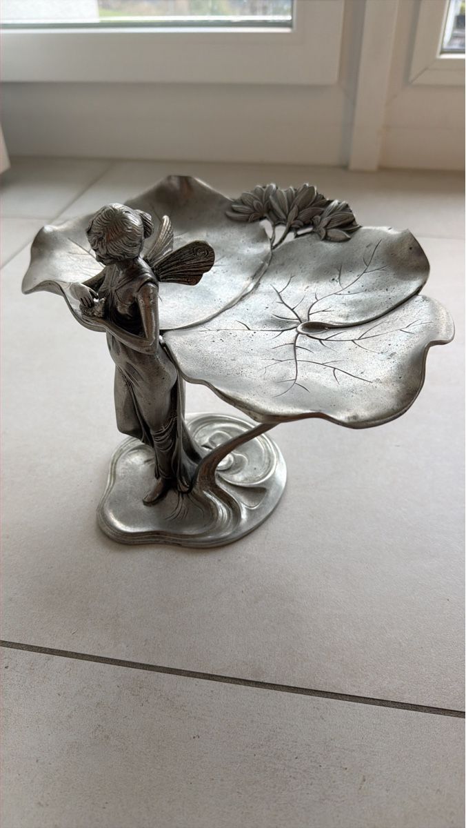 Piatti di portata: Jugendstil Tablett aus Zinn – Usato da Kreuzlingen venduto da Kato06