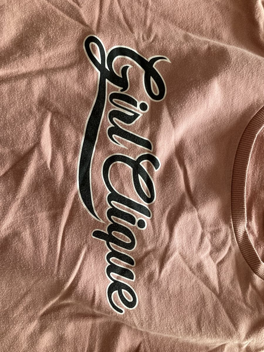 Pulls & Sweat-shirts: Kurz Pullover S – D'occasion à Kesswil par Branca-01 6