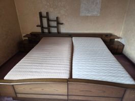 Vintage Schlafzimmer-Set (Doppelbett, Kasten, Komode, Stuhl)